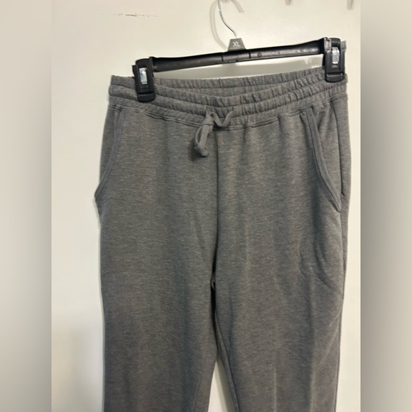 Barefoot Dreams Malibu Collection Joggers - Picture 4 of 10